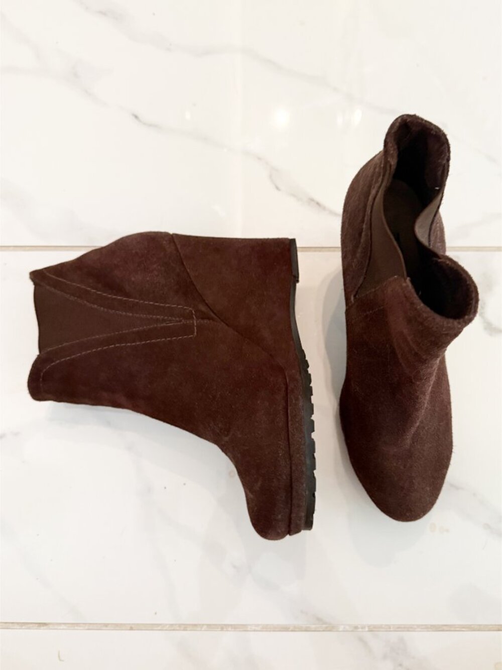 TOOTSIES Brown Suede Wedge Bootie 8.5M